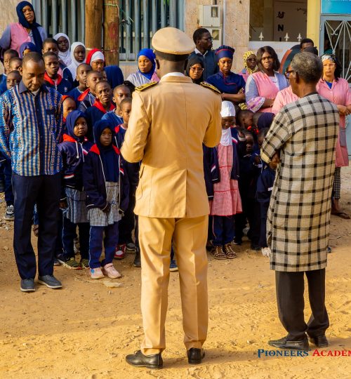 Levée des couleurs à Pioneerd' Academy