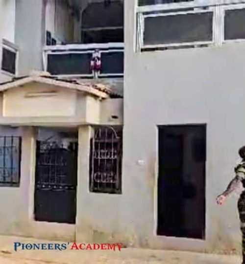 Levée des couleurs à Pioneers'Academy